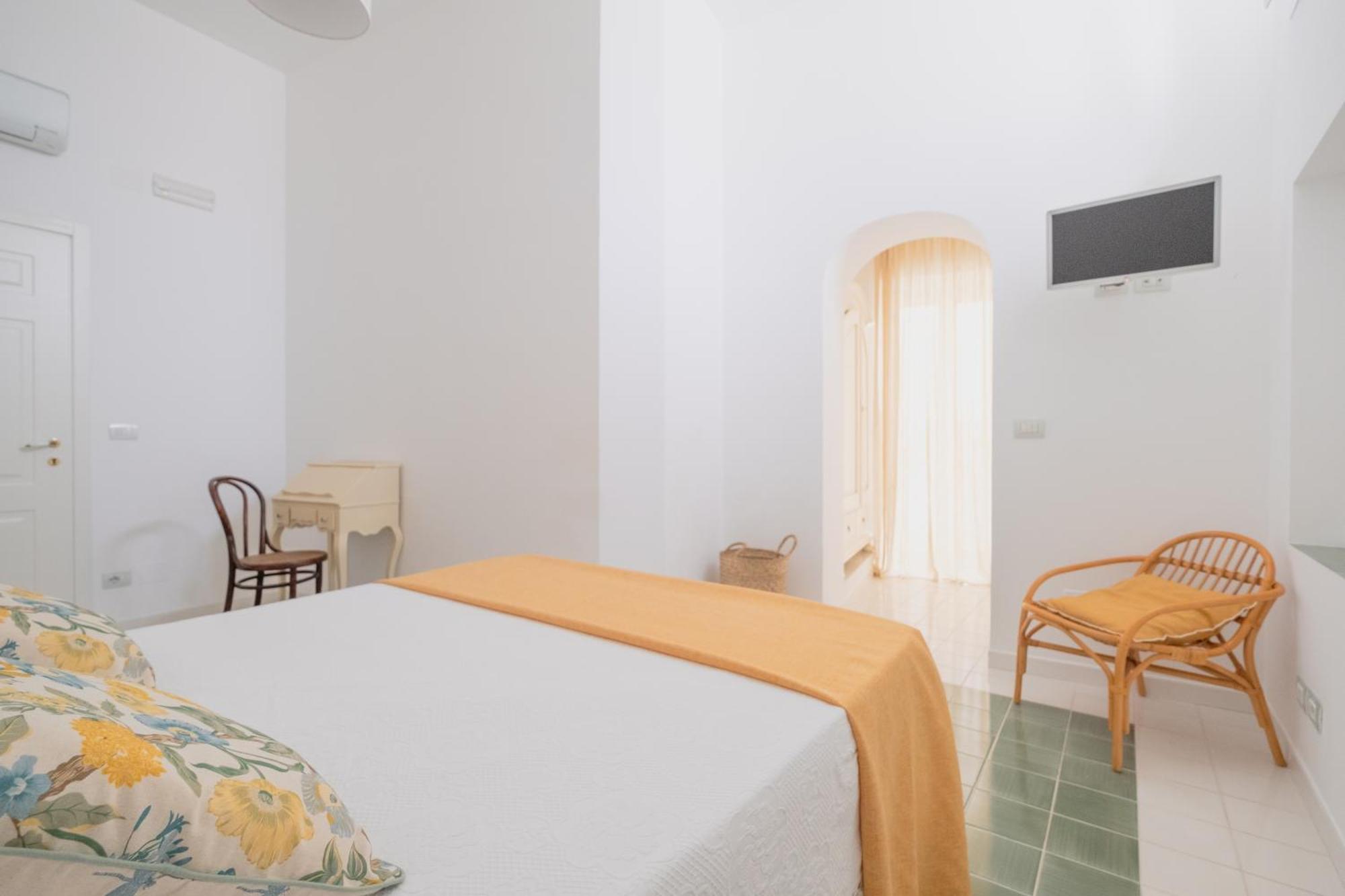 ヴィエステ Casa Giulia Bed & Breakfast エクステリア 写真